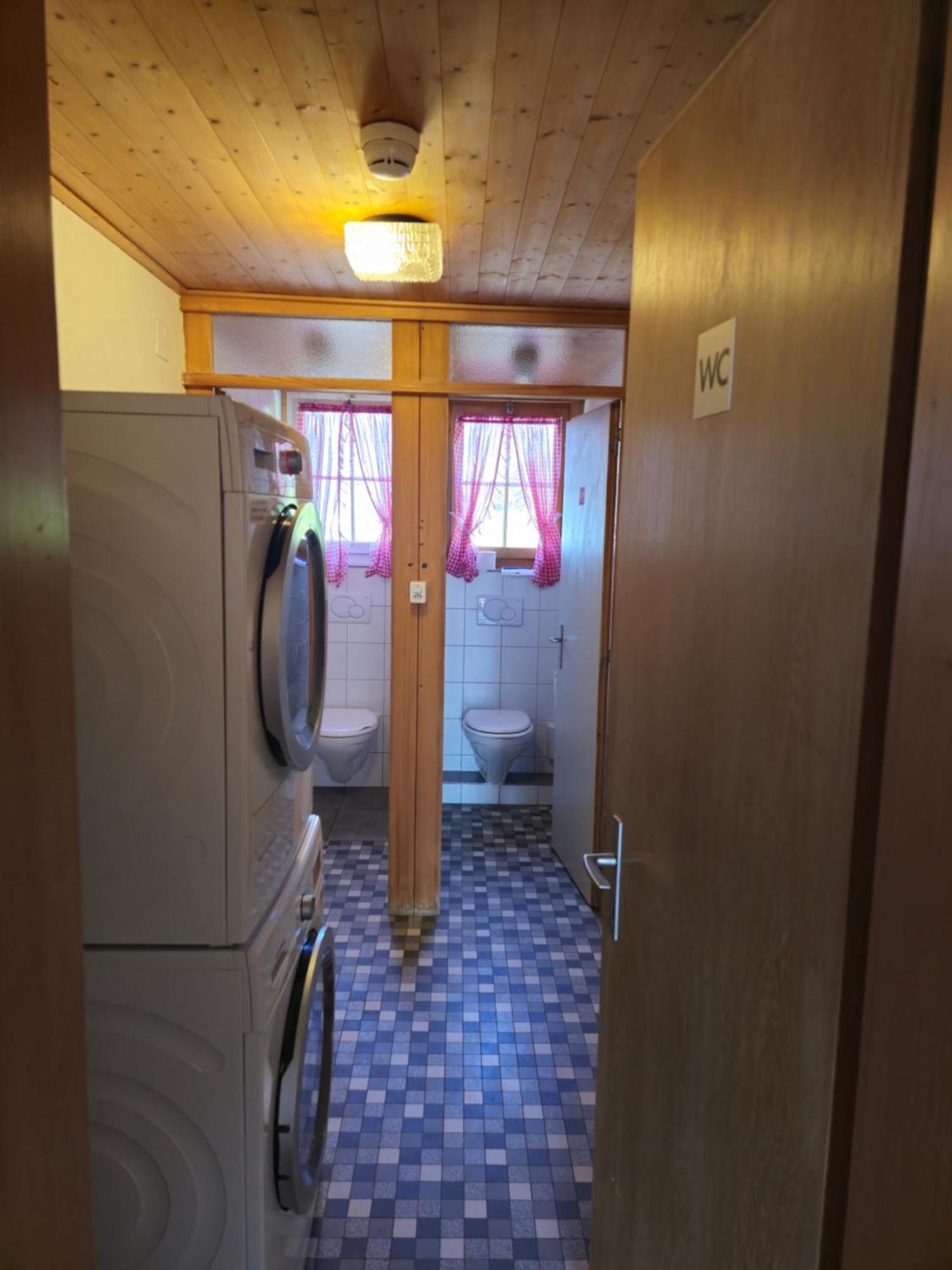 Doppel-/Zweibettzimmer mit Gemeinschaftsbad